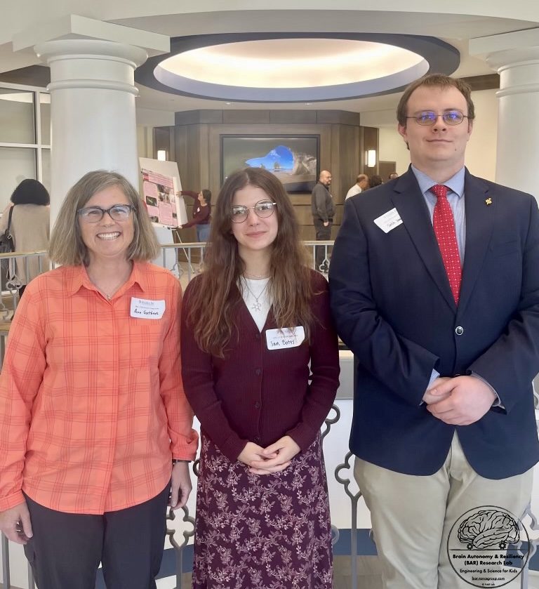 Sara Batts and Seth Hatchett Share Research at Annual Sigma Xi Symposium!